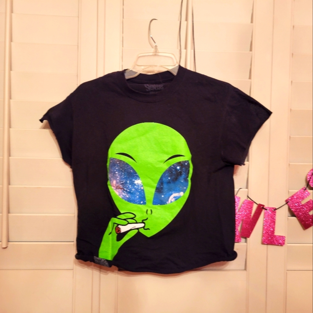 Alien crop top